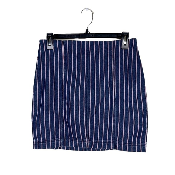 Altar'd State Blue Red Denim Pinstripe Zip Back Straight Mini Jean Skirt 
Size S - Picture 2 of 7